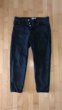 Czarne spodnie dżinsowe/Zara