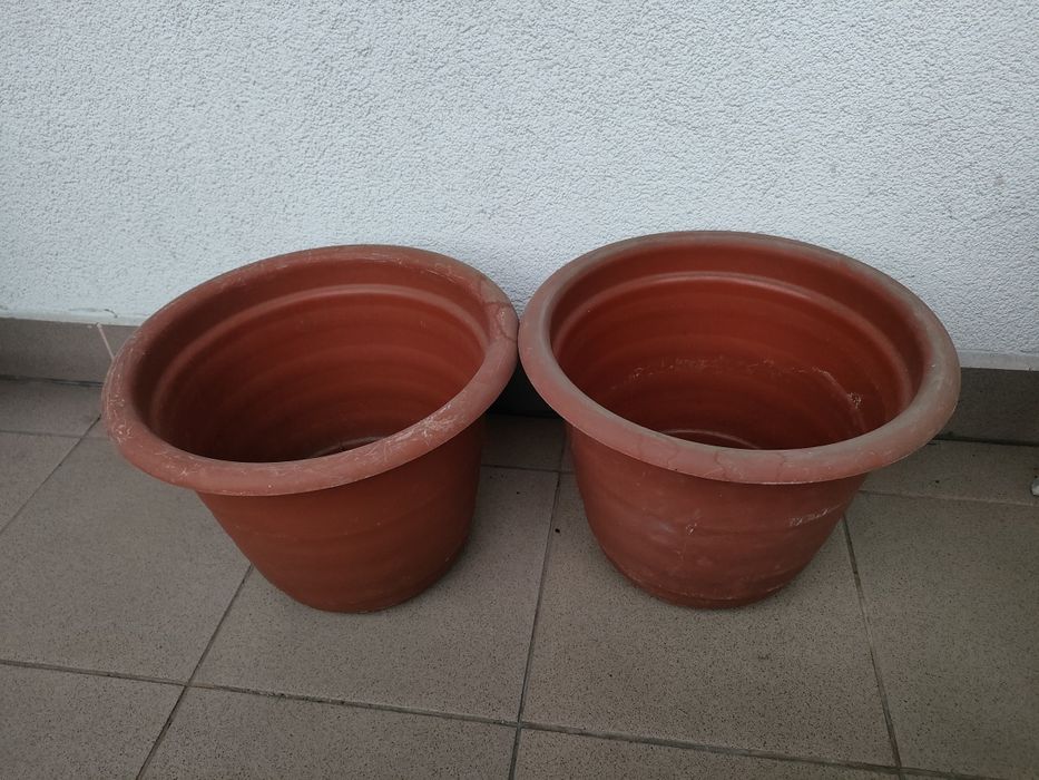 2szt. 32cm wyskośc 30cm średnica - Doniczki ogrodowe brązowe