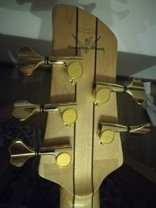 Fodera monarch kopia nie Fender music man