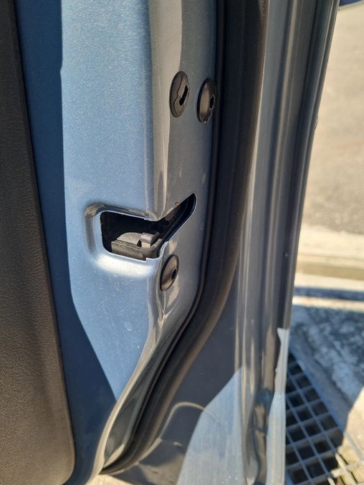 Fechadura / fecho porta frente direito VOLKSWAGEN Passat Variant (365)