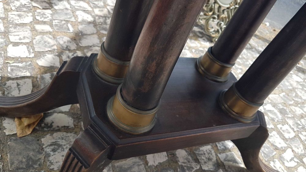 Mesa de jogo antiga