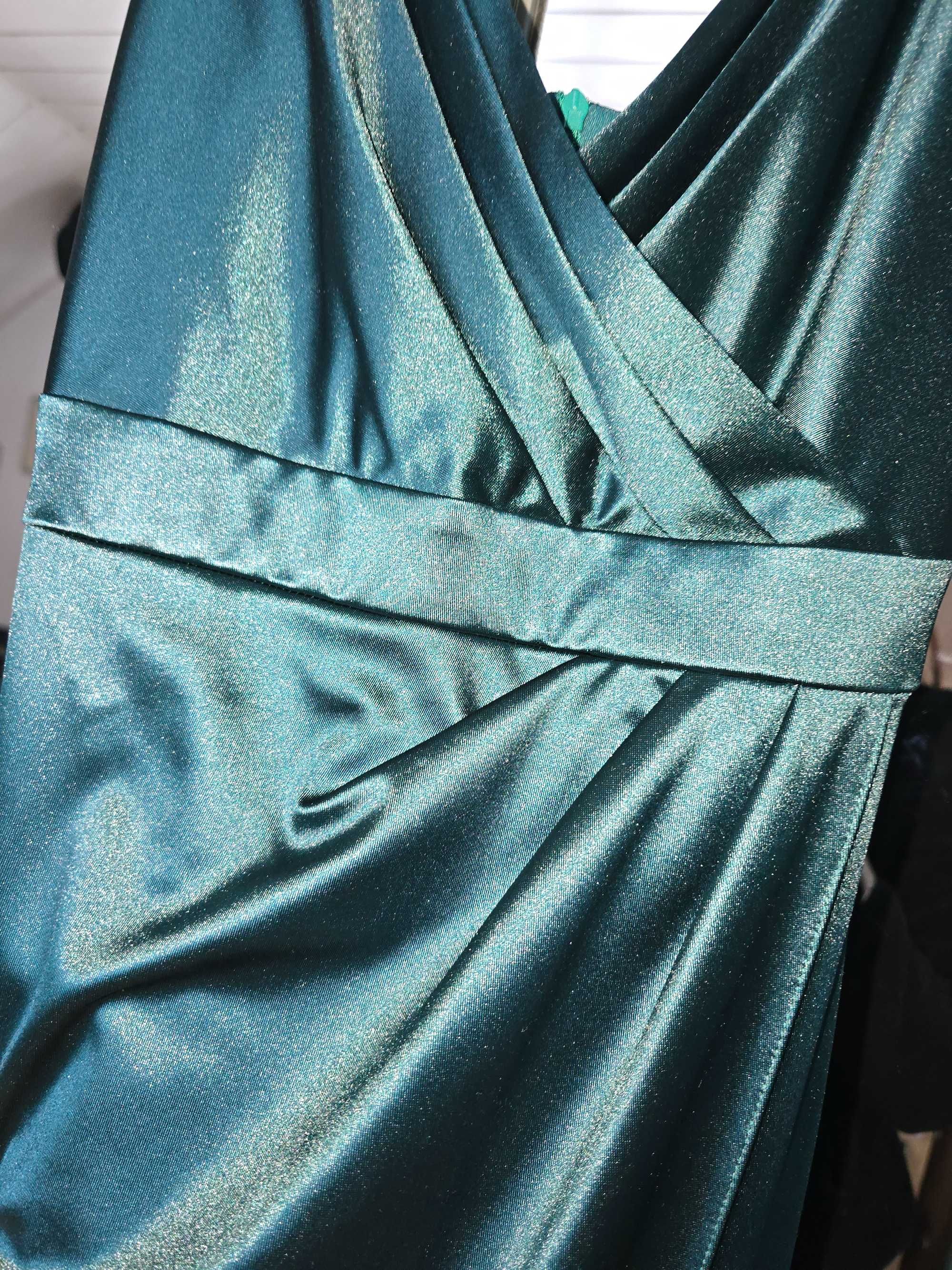 Satynowa sukienka maxi