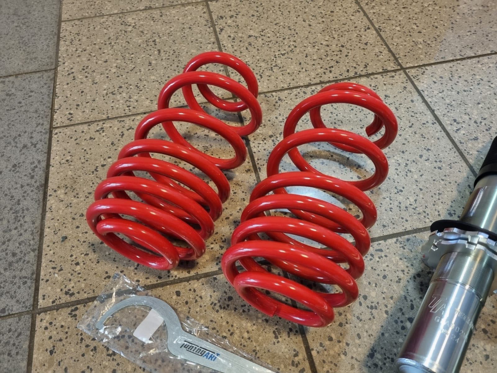Audi A4 B5 A6 C5, Passat B5 Superb Gwintowane zawieszenie Gwint Przód