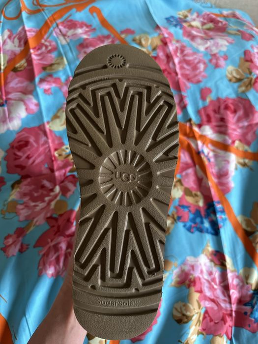 UGG натуральные замшевые с овчиной