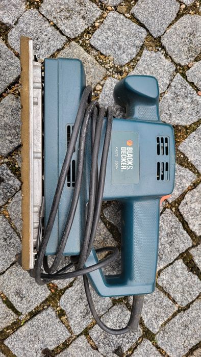 Szlifierka oscylacyjna, Black and Decker 250W.