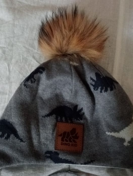 Продам зимнюю детскую шапку для мальчика