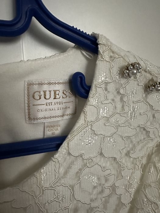 Sukienka Guess dla dziewczynki