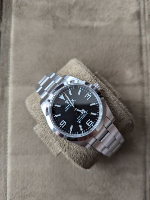 Rolex Explorer 214270 39 mm