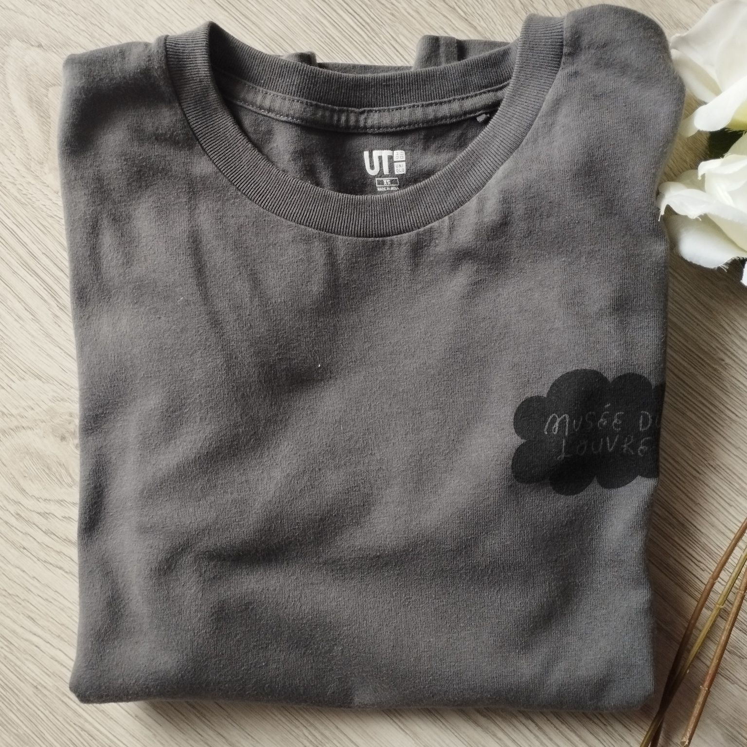 Koszulka męska Uniqlo XS Louvre x Yu Nagaba Mona Lisa szara