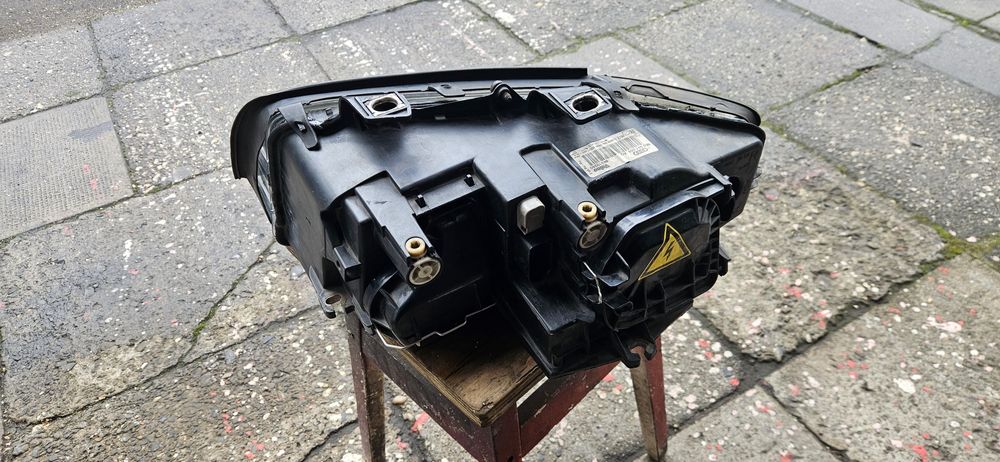 Reflektory xenon black A4 b6 lampy komplet prawa lewa