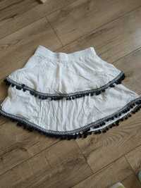 Biała spódnica mini z czarnymi detalami
