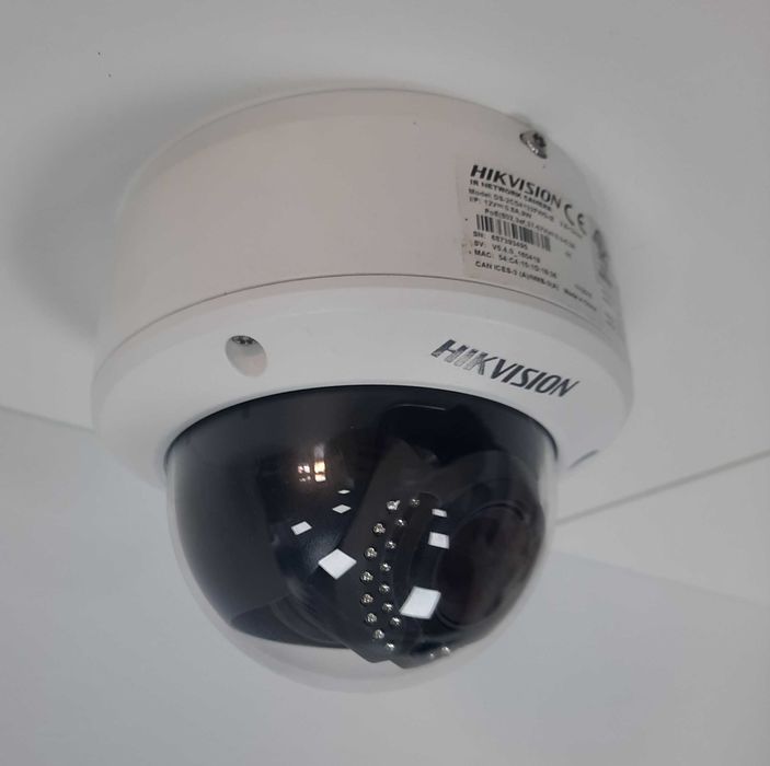 Câmara Hikvision IP 3MP Varifocal