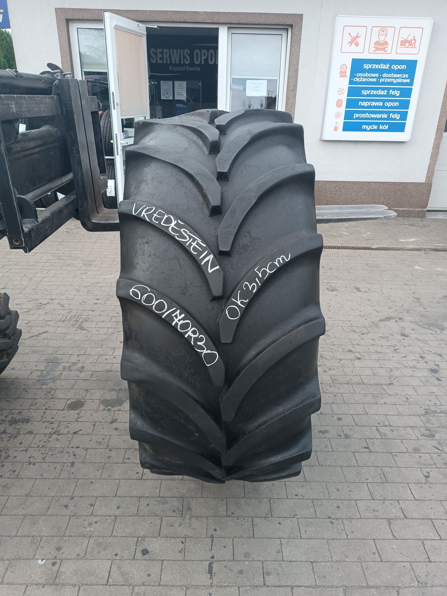 600/70R30 Vredestein Traxion +