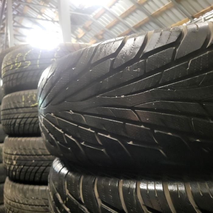 255 65 17 Maxxis пара шини бу зима  6+мм 
Bridgeston