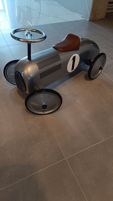 Jeździk metalowy, samochodziki retro , sesja