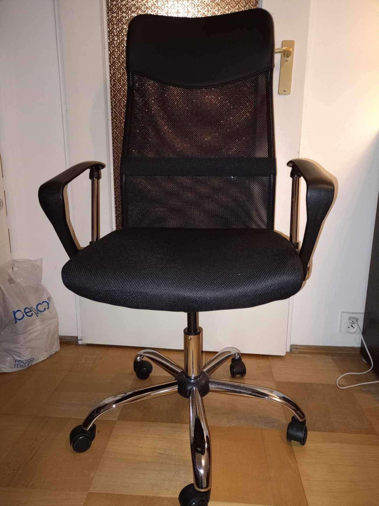 Krzesło biurowe BILLUM czarny
