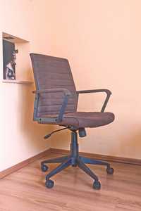 Krzesło obrotowe Kare Labora - skóra nubuk brąz - jak nowe - fotel