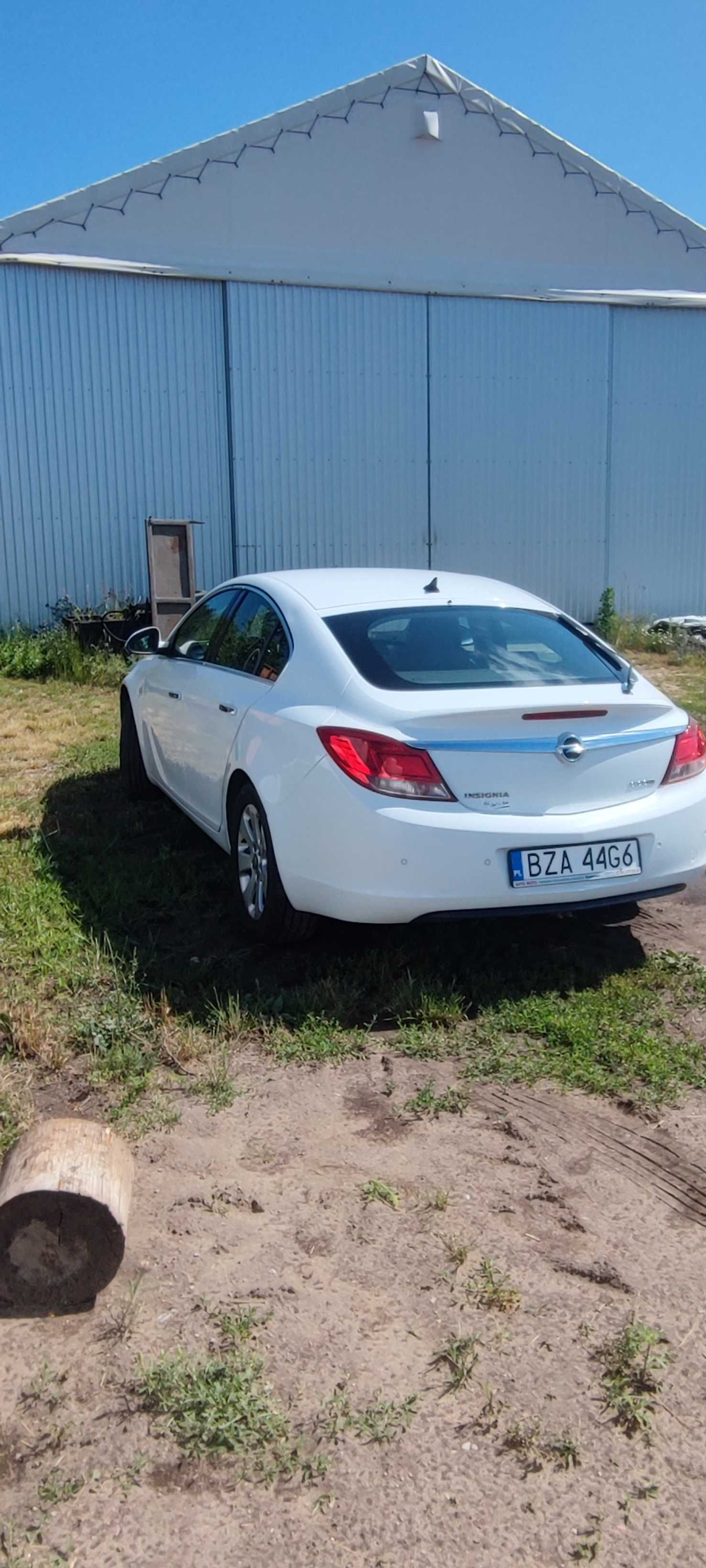 Opel Insignia 2,0 TDCi 130km doinwestowane auto