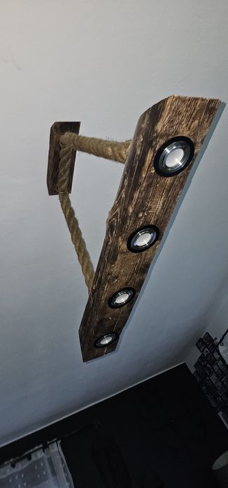 Lampa samorobna drewniana