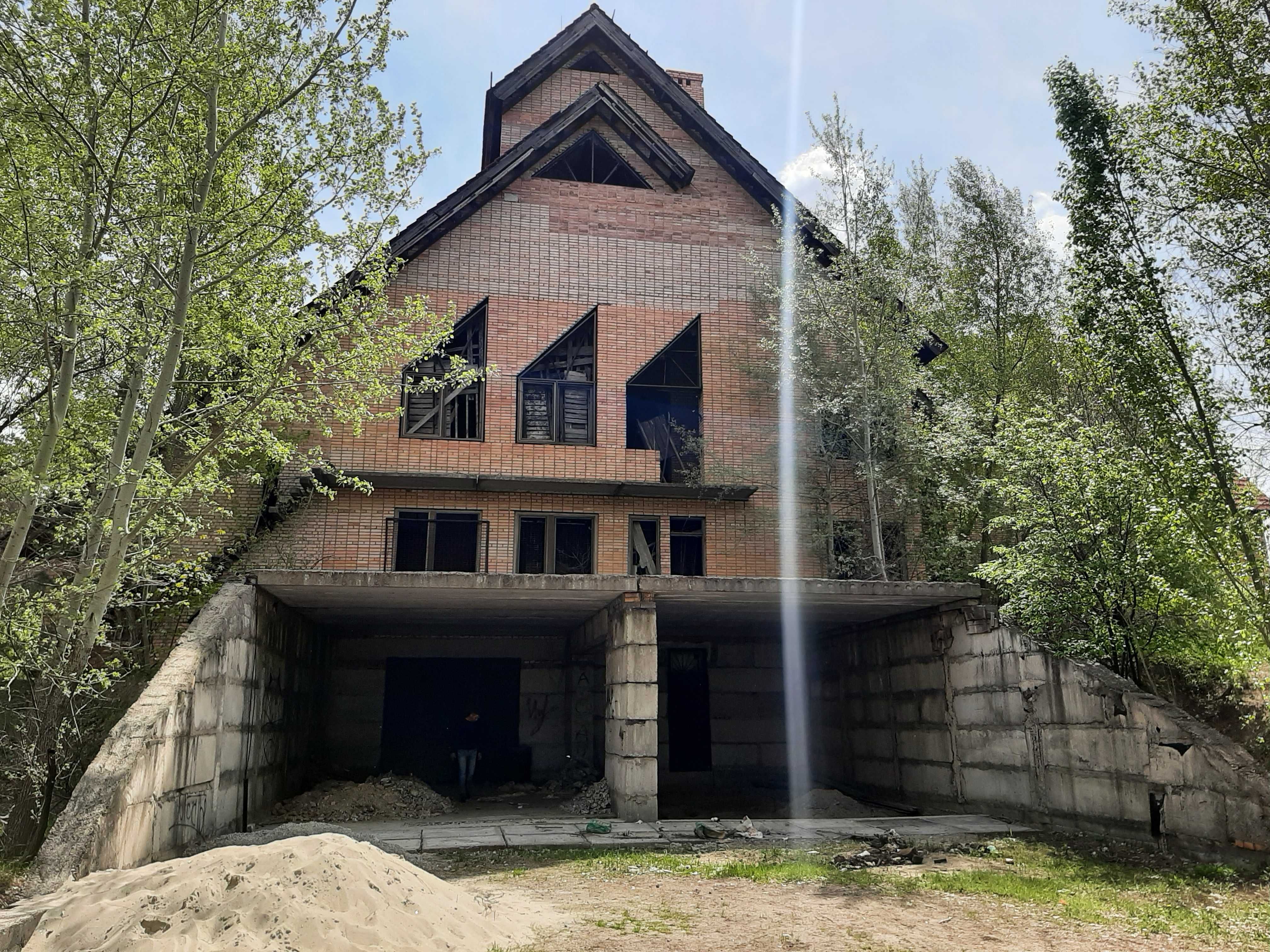 ПРОДАЖ приміщення 2500 кв. м (лівий берег)