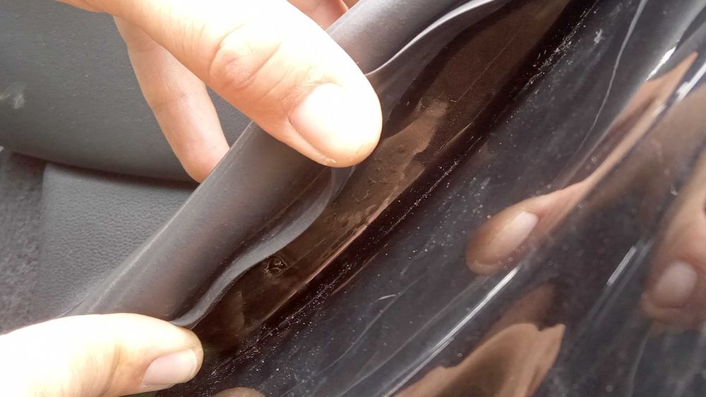 Profesjonalne sprawdzenie auta przed zakupem, oględziny samochodu.