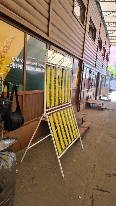 Продам стійку для окулярів на 200 штук
