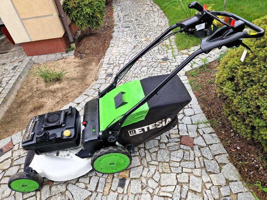 Kosiarka spalinowa ETESIA 6KM KAWASAKI bieg do tyłu napęd -PROFESJONAL