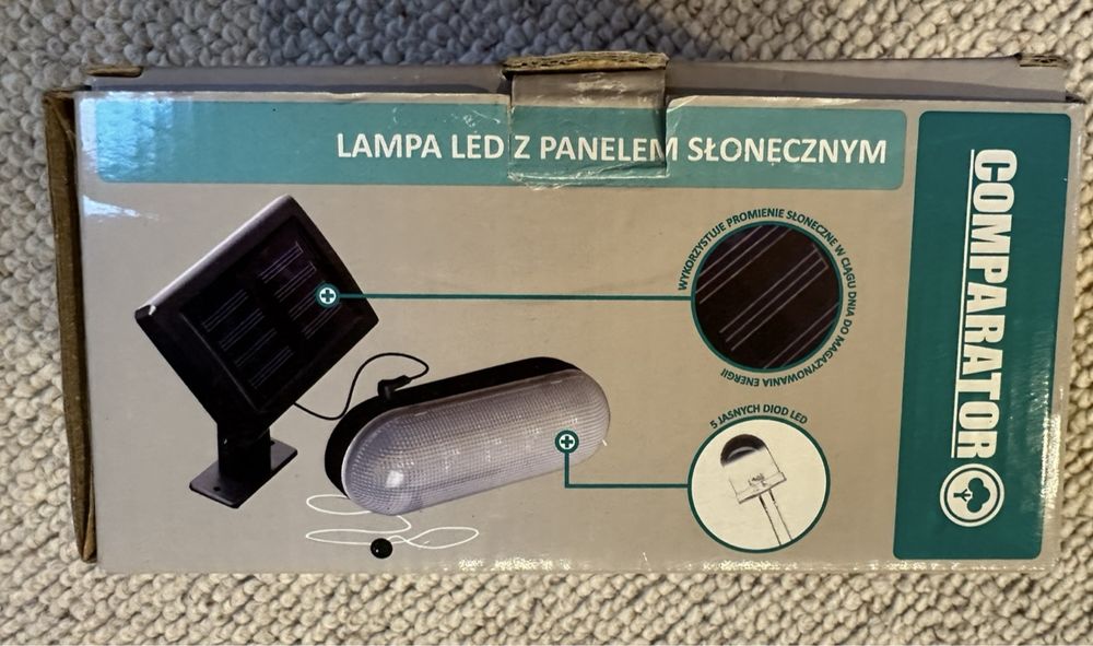 Lampa LED z panelem słonecznym Comparator