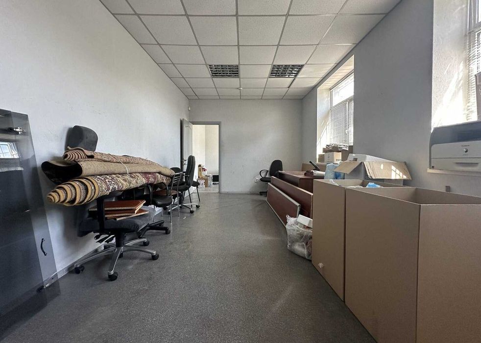 Оренда офісного приміщення на вул. Київська