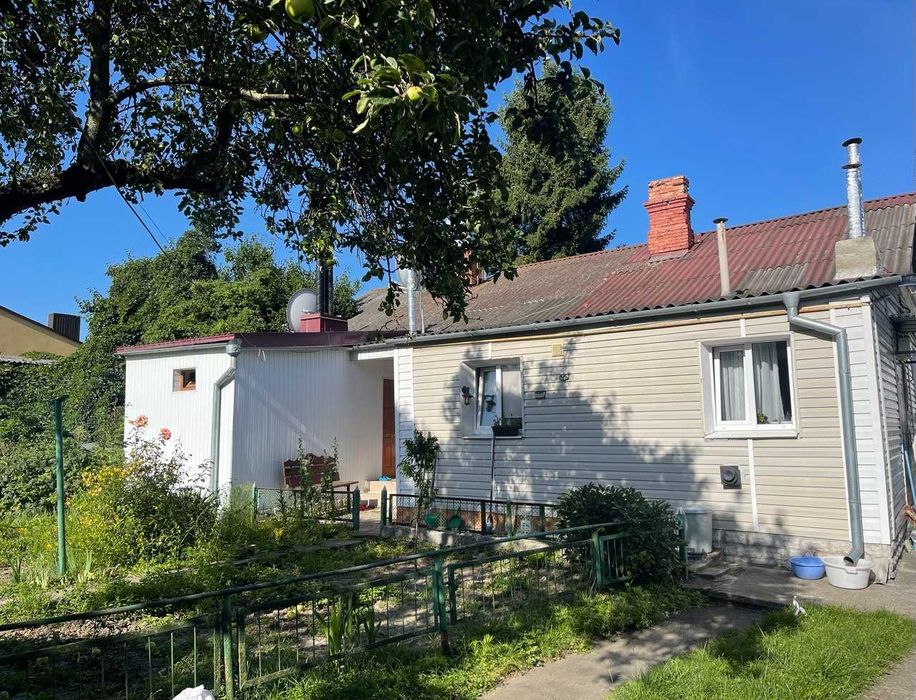 Продам земельну ділянку під будівництво в місті