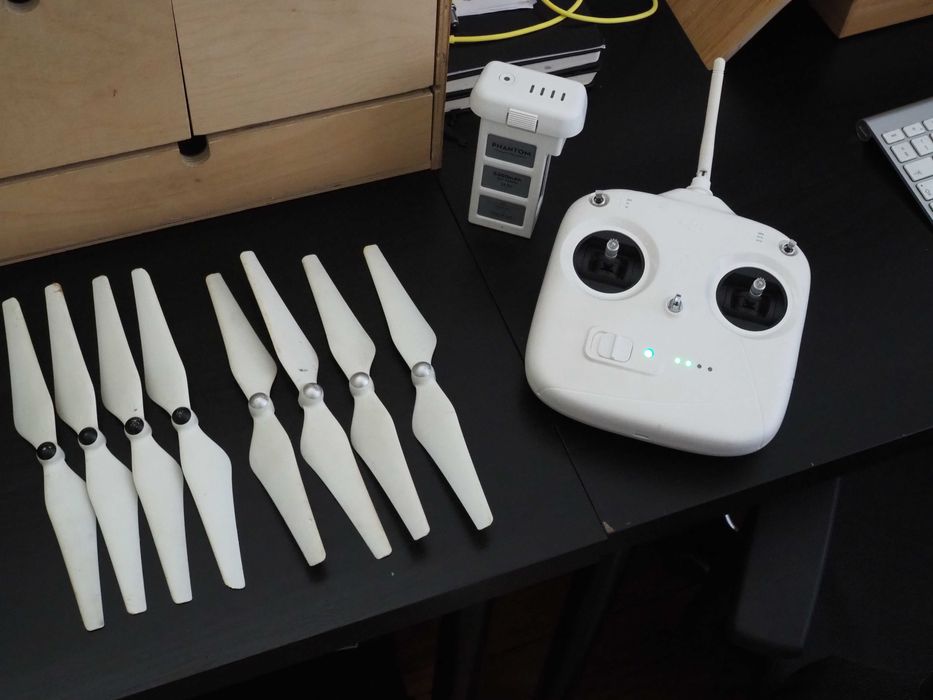 Comando + Bateria + Hélices DJI Phantom 2 Vision - USADO!