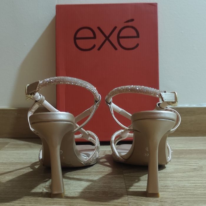 Sandália Salto Mulher Exé (Tamanho 39)