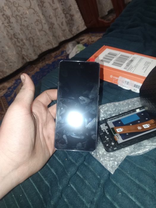 Продам дисплей на samsung s21