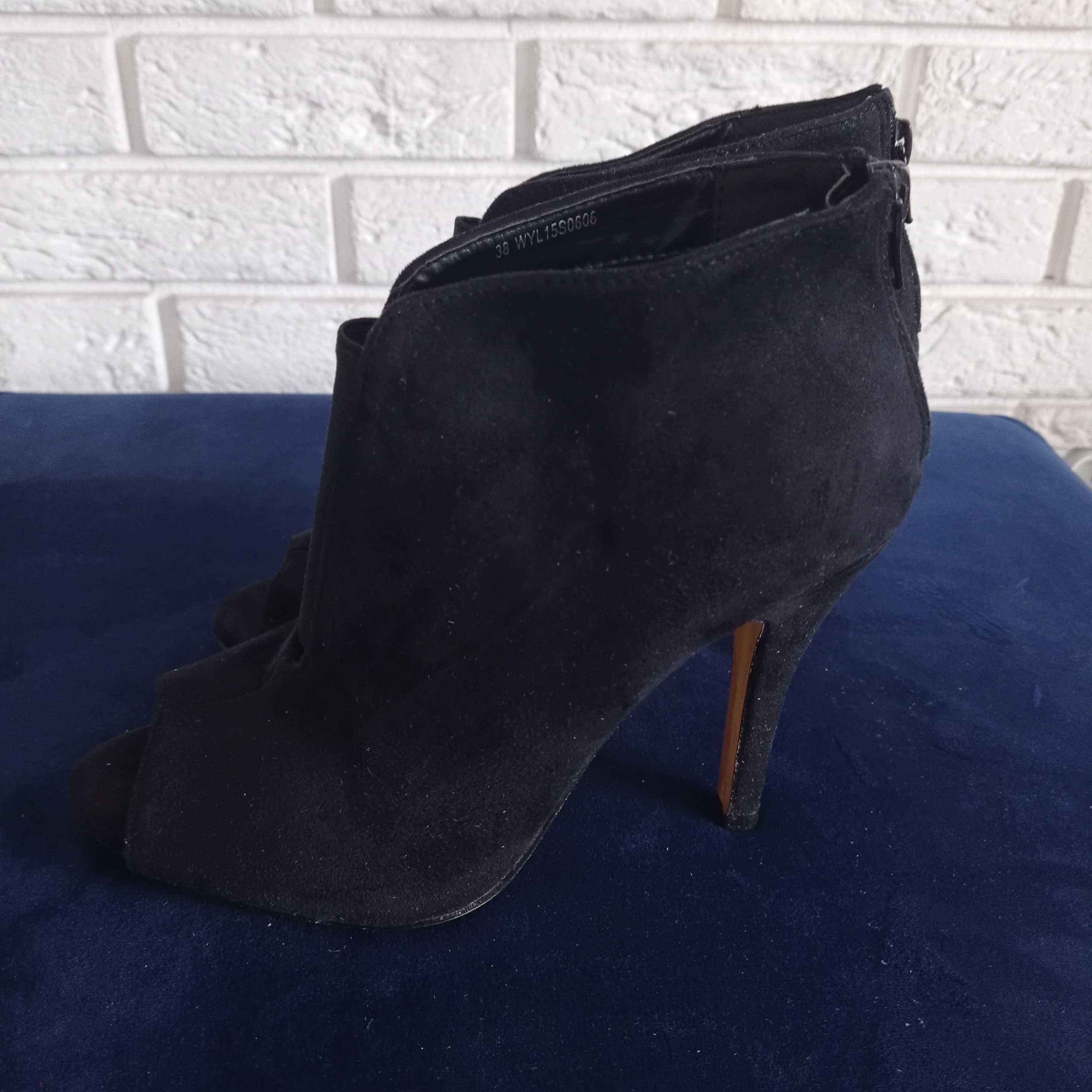 Granatowe buty botki obcas 38