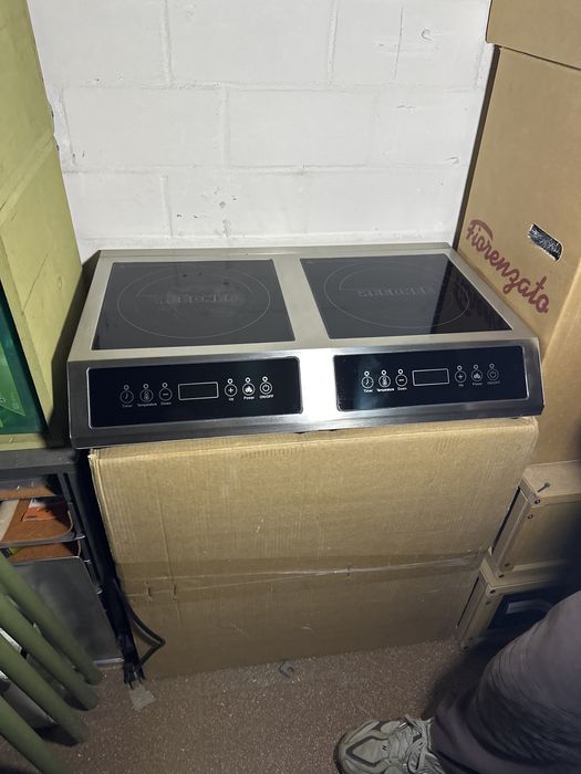 Продам індукційну піч професійну для кафе ресторана