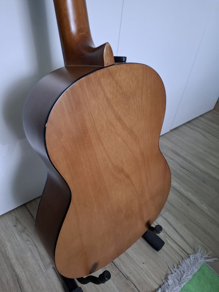 Sprzedam gitara klasyczna yamaha