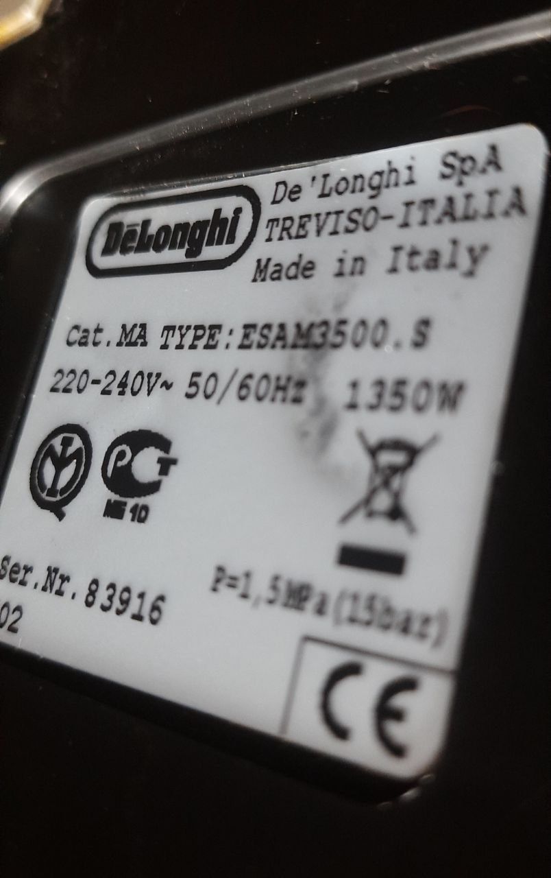 Кавомашина DeLonghi Magnifica Automatic cappuccino