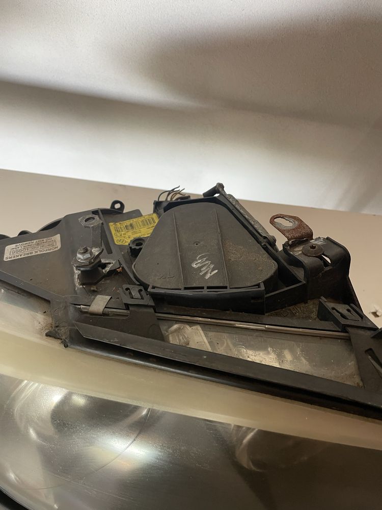 Farol direito E92 LCI
