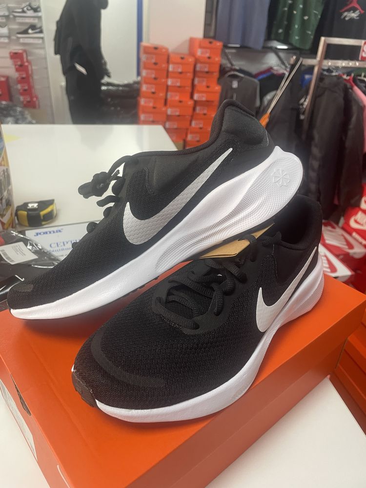 Кросівки Nike REVOLUTION 7 fb2207-005 FB2207-001 кроссовки