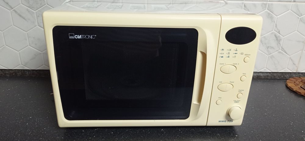 Мікрохвильова піч Clatronic MWG 729