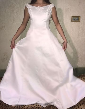 Изысканное Свадебное платье продам или дам на прокат