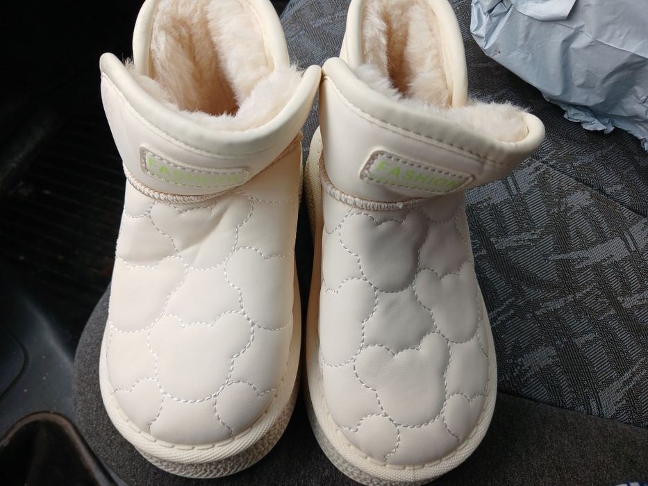 Продам дитяче взуття