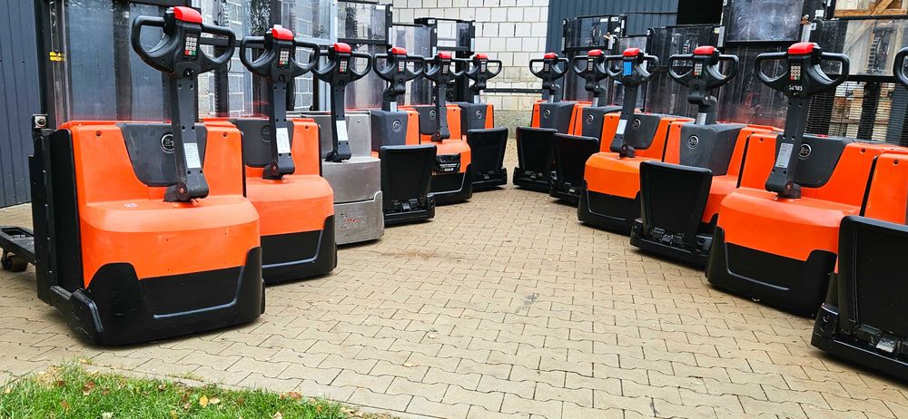 Wózek widłowy elektryczny Toyota SWE  2017r paleciak z niskim masztem