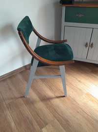3 krzesła "skoczki " do renowacji? Poprawek Kolor butelkowa zieleń