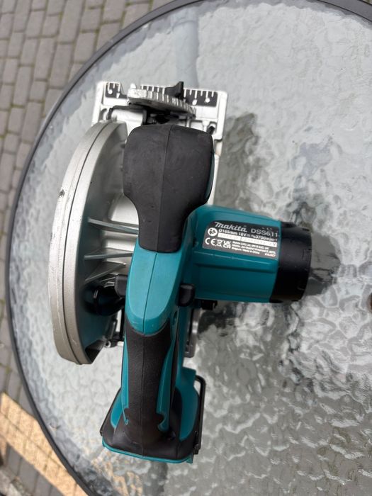Makita piła dss611
