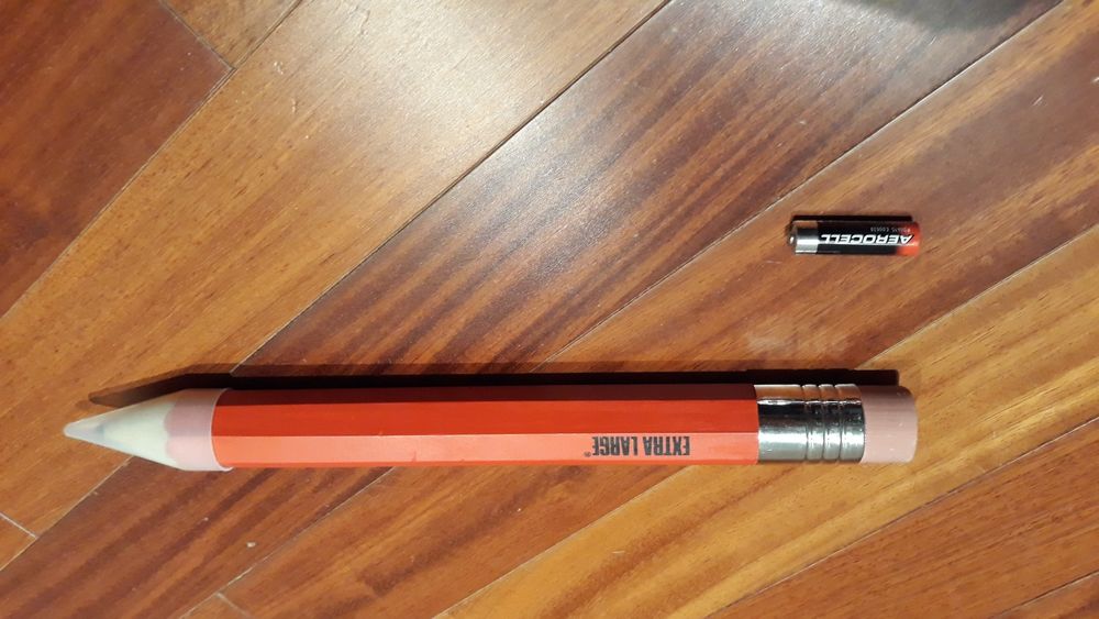 Lápis XXXL original e novo