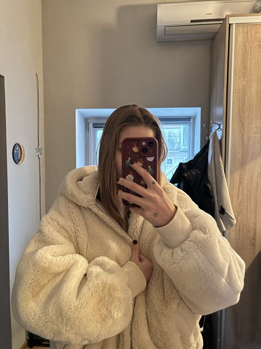 Двостороння бомбер/шубка від ZARA