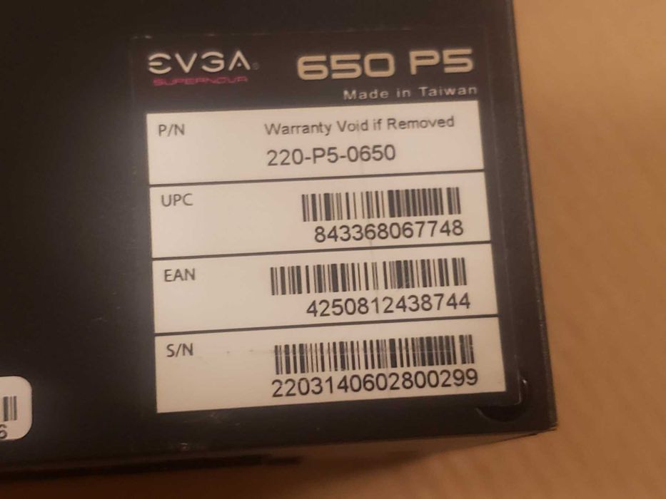 Блок питания EVGA 650 P5. 80+ platinum. неисправный.