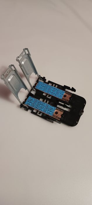 Koszyk na dwa dyski SSD do laptopa HP.