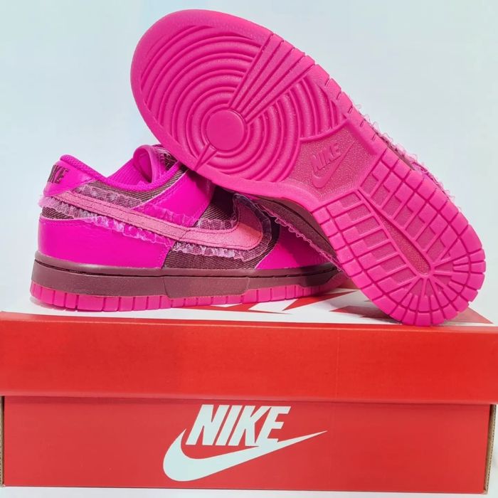 Vendo Nike Dunk Low Valentine's Day 2022 para mulher Tamanho 38 novos